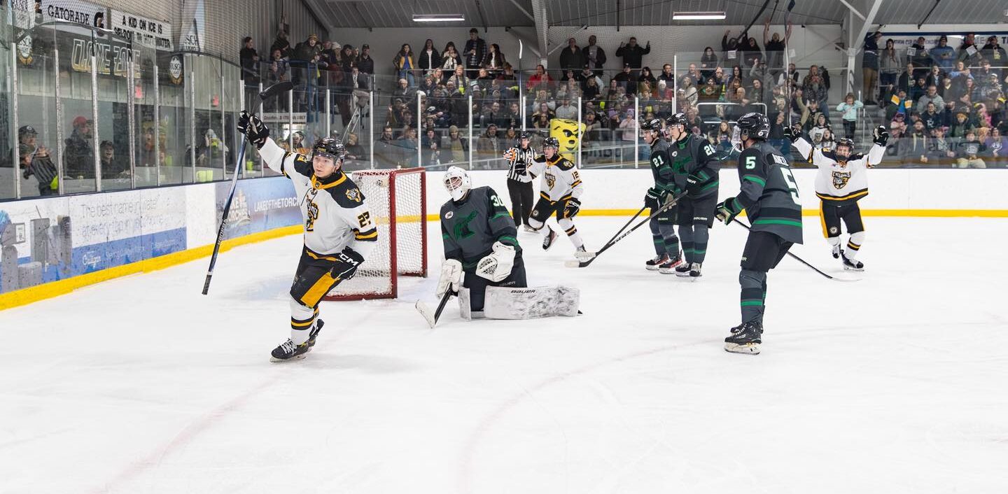 wausau cyclones hockey 1